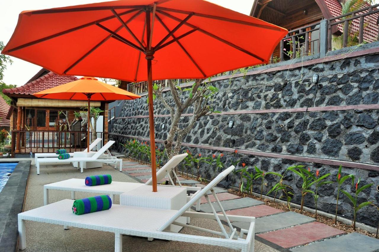 Surya Chandra Beach Bungalow Batununggul Exterior foto