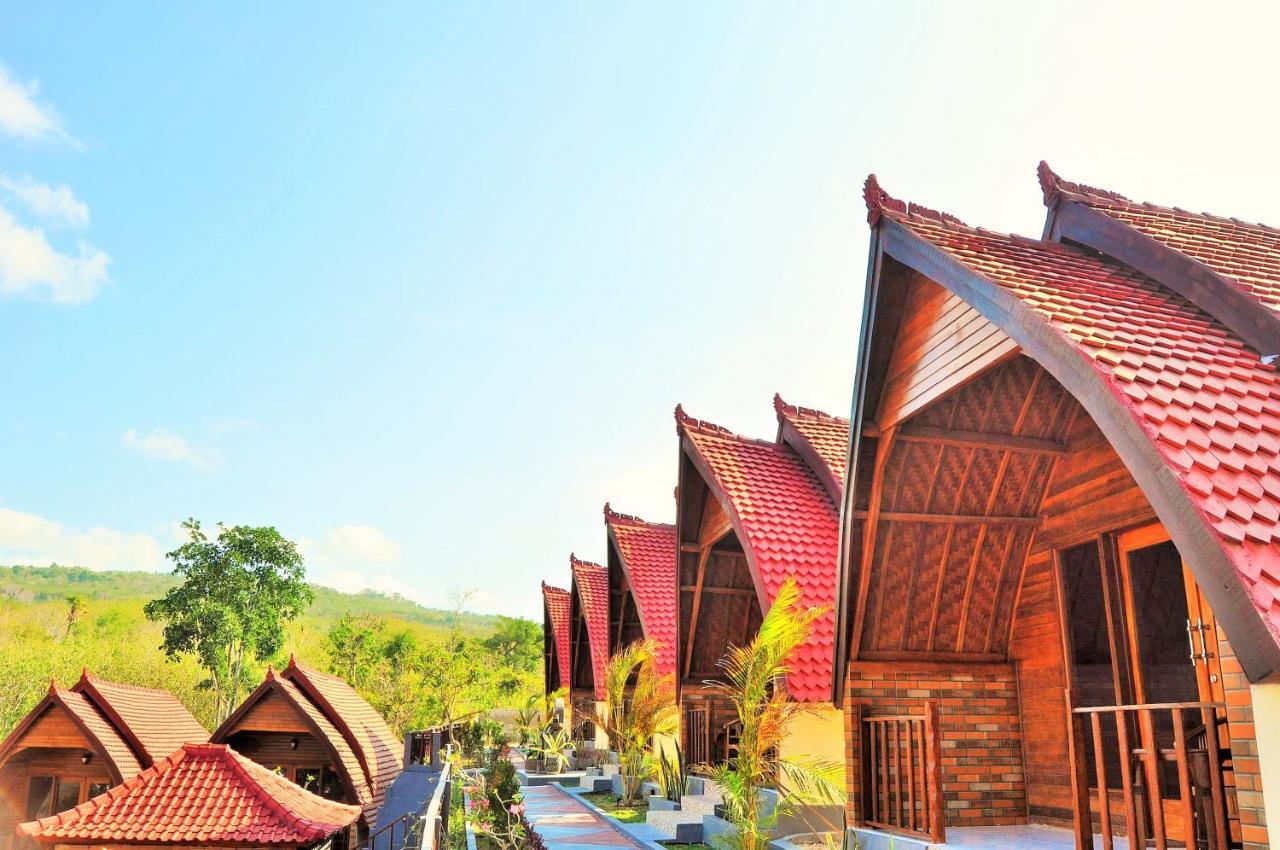 Surya Chandra Beach Bungalow Batununggul Exterior foto