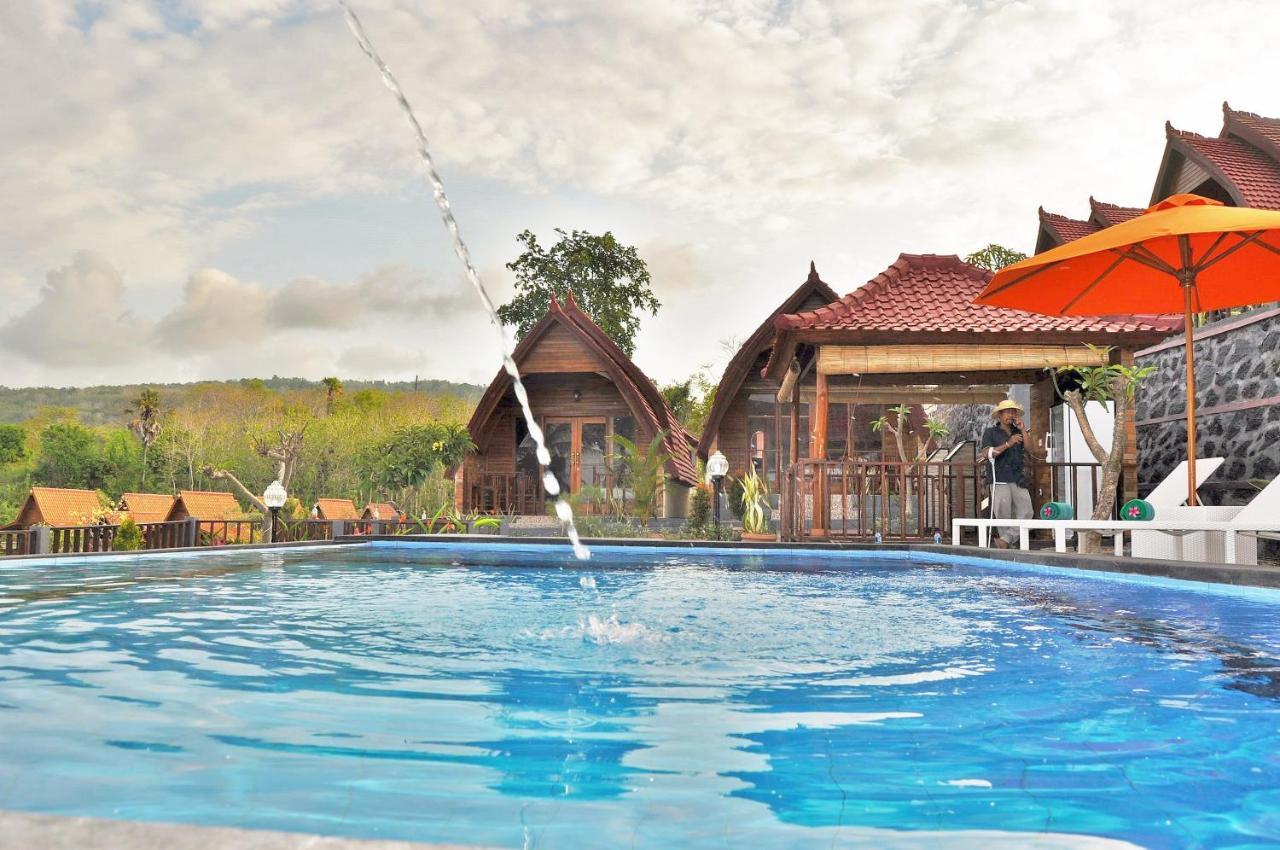 Surya Chandra Beach Bungalow Batununggul Exterior foto