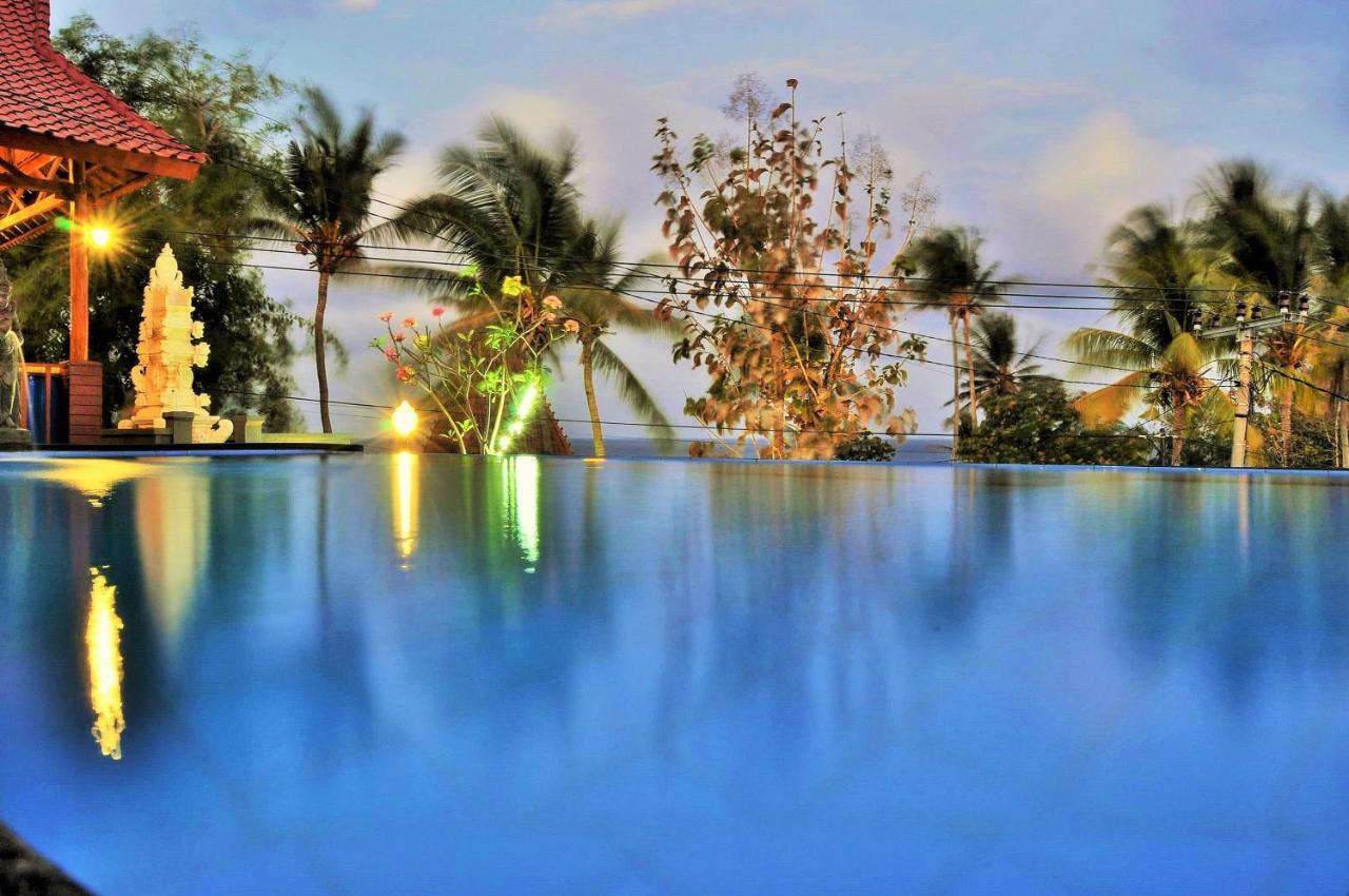 Surya Chandra Beach Bungalow Batununggul Exterior foto