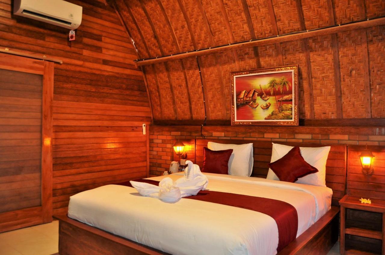 Surya Chandra Beach Bungalow Batununggul Exterior foto