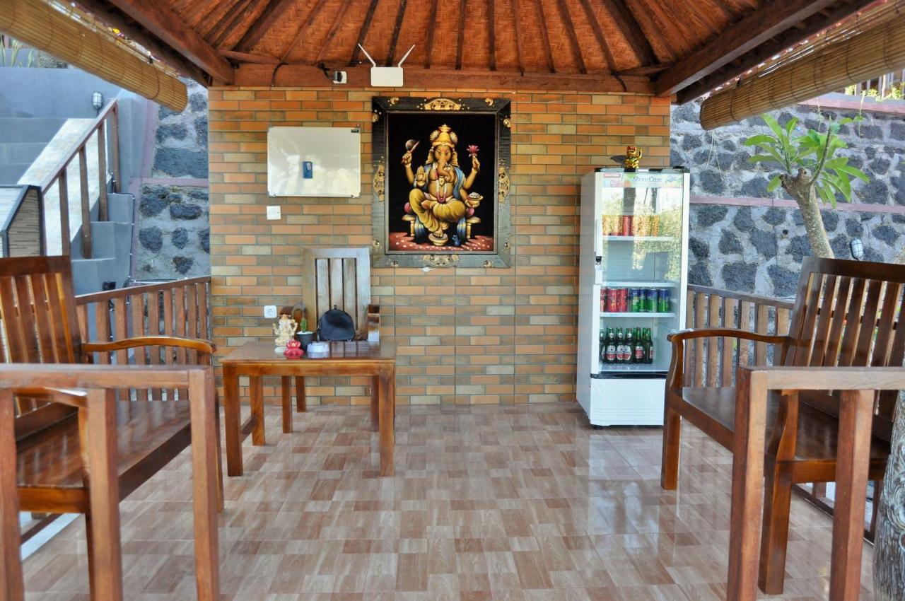 Surya Chandra Beach Bungalow Batununggul Exterior foto